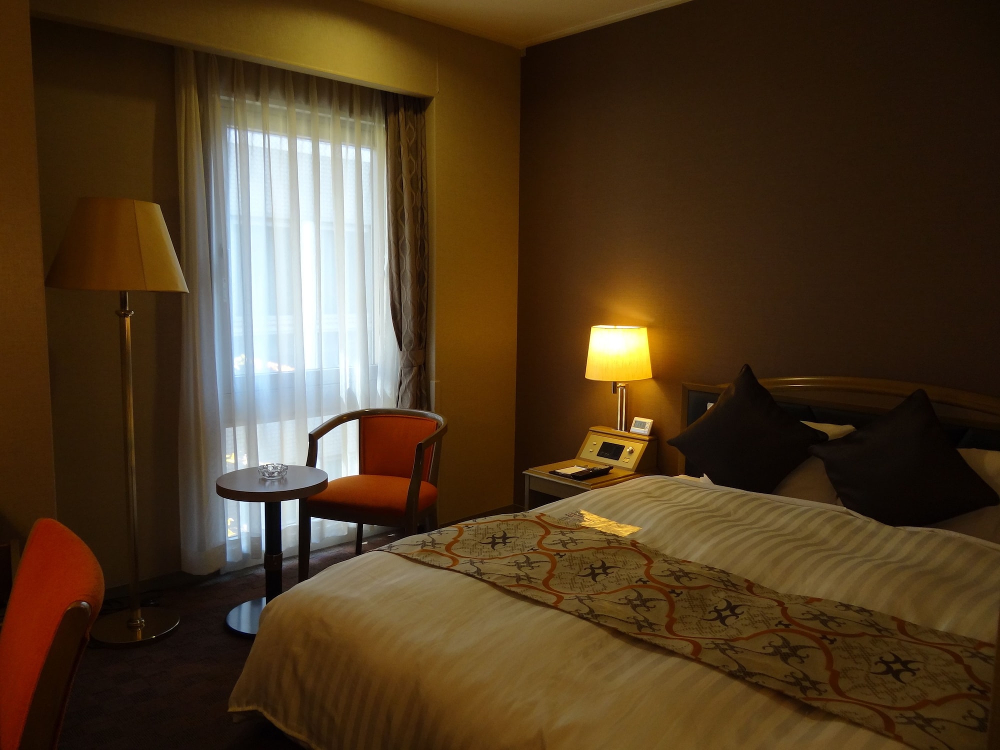 DELUXE, QUEEN BED
