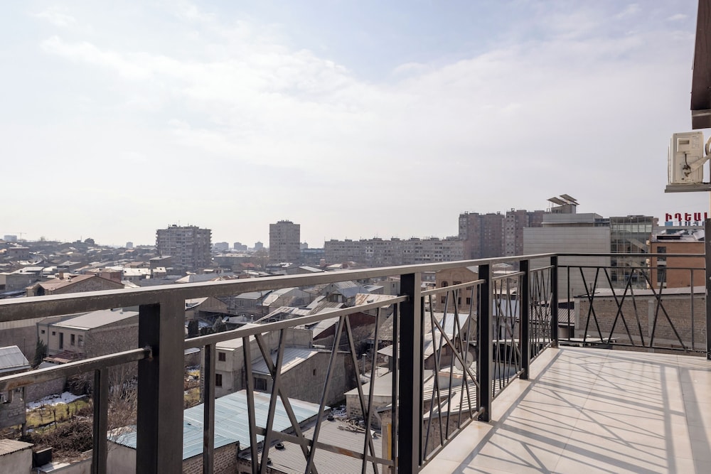 Horizon Hotel Yerevan 80/91
