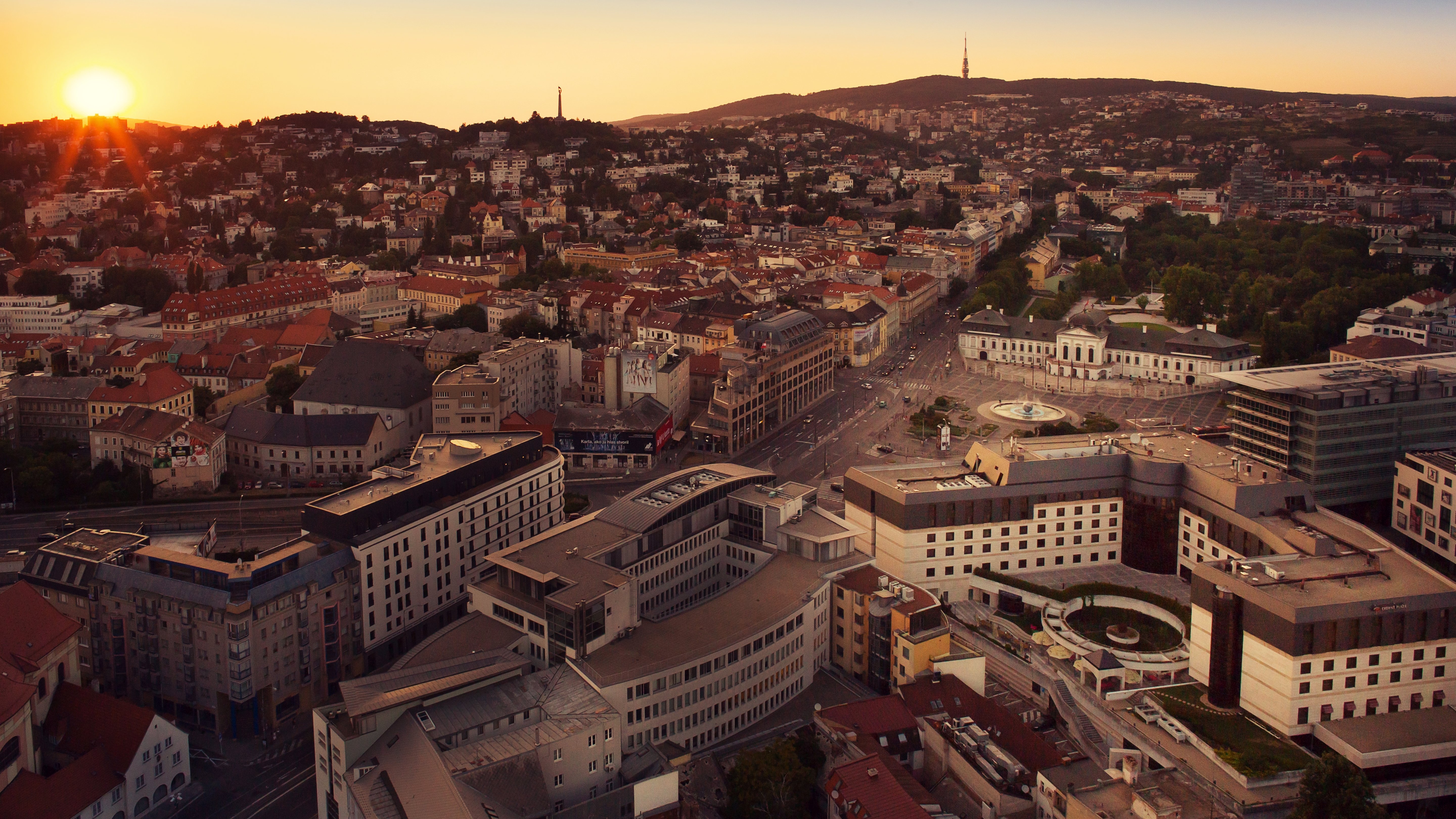CROWNE PLAZA BRATISLAVA 73/74