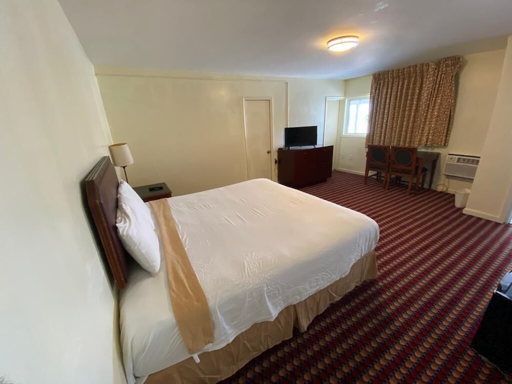 Sunset Inn 23/55