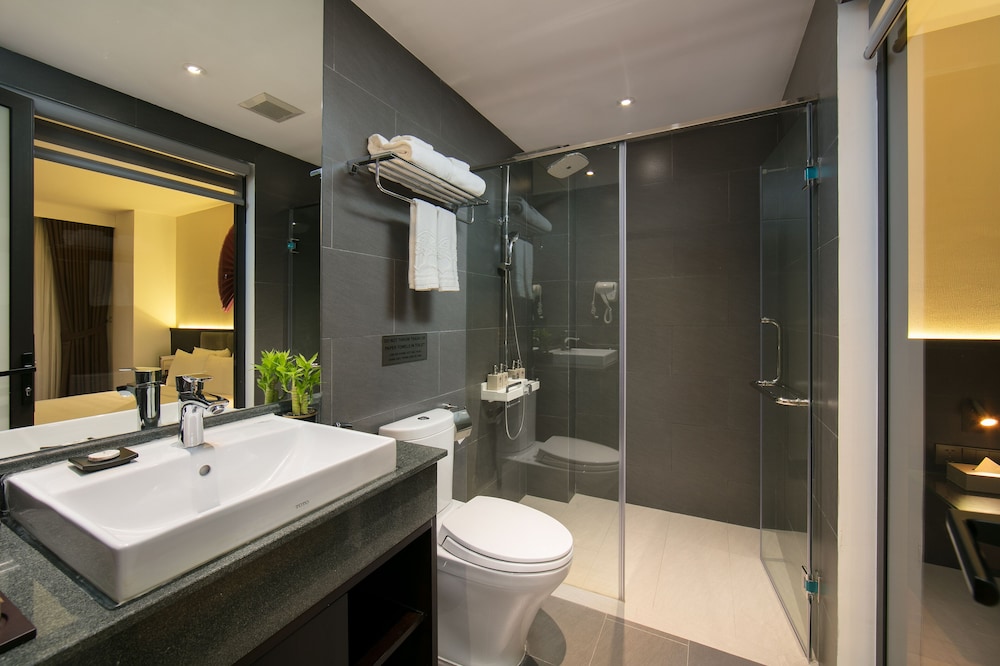 Hanoi Fiesta Hotel & Spa 39/42