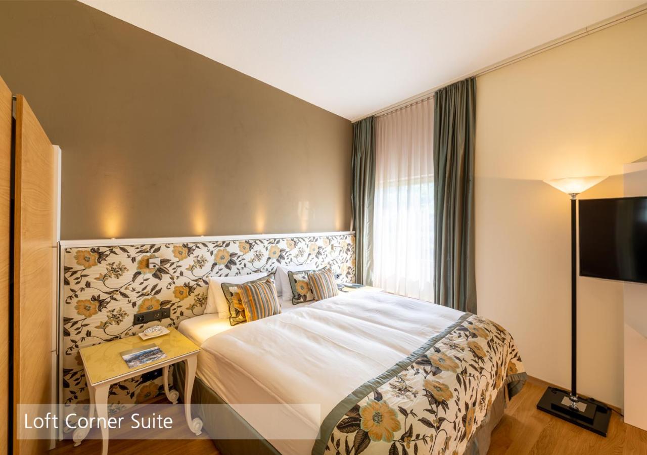 Loft, Suite, Corner