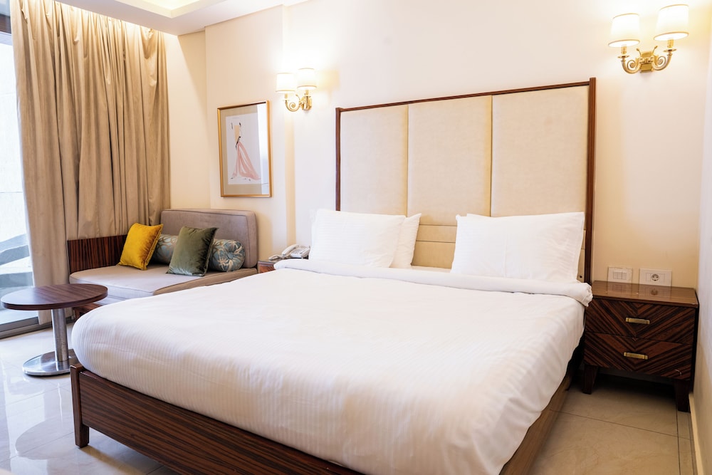 Grand Concerto Hotel 13/50