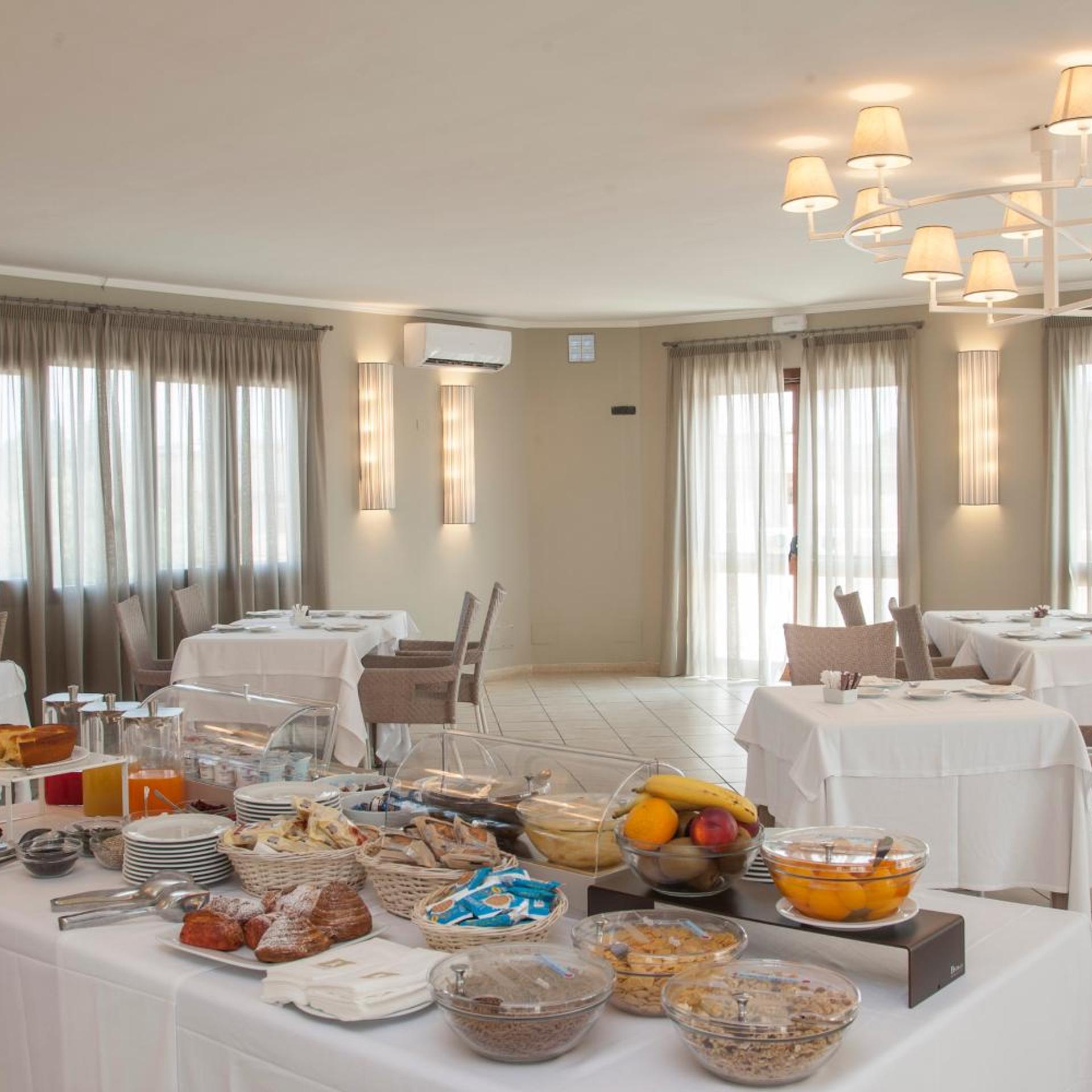 Hotel Centrale Sabaudia 29/38