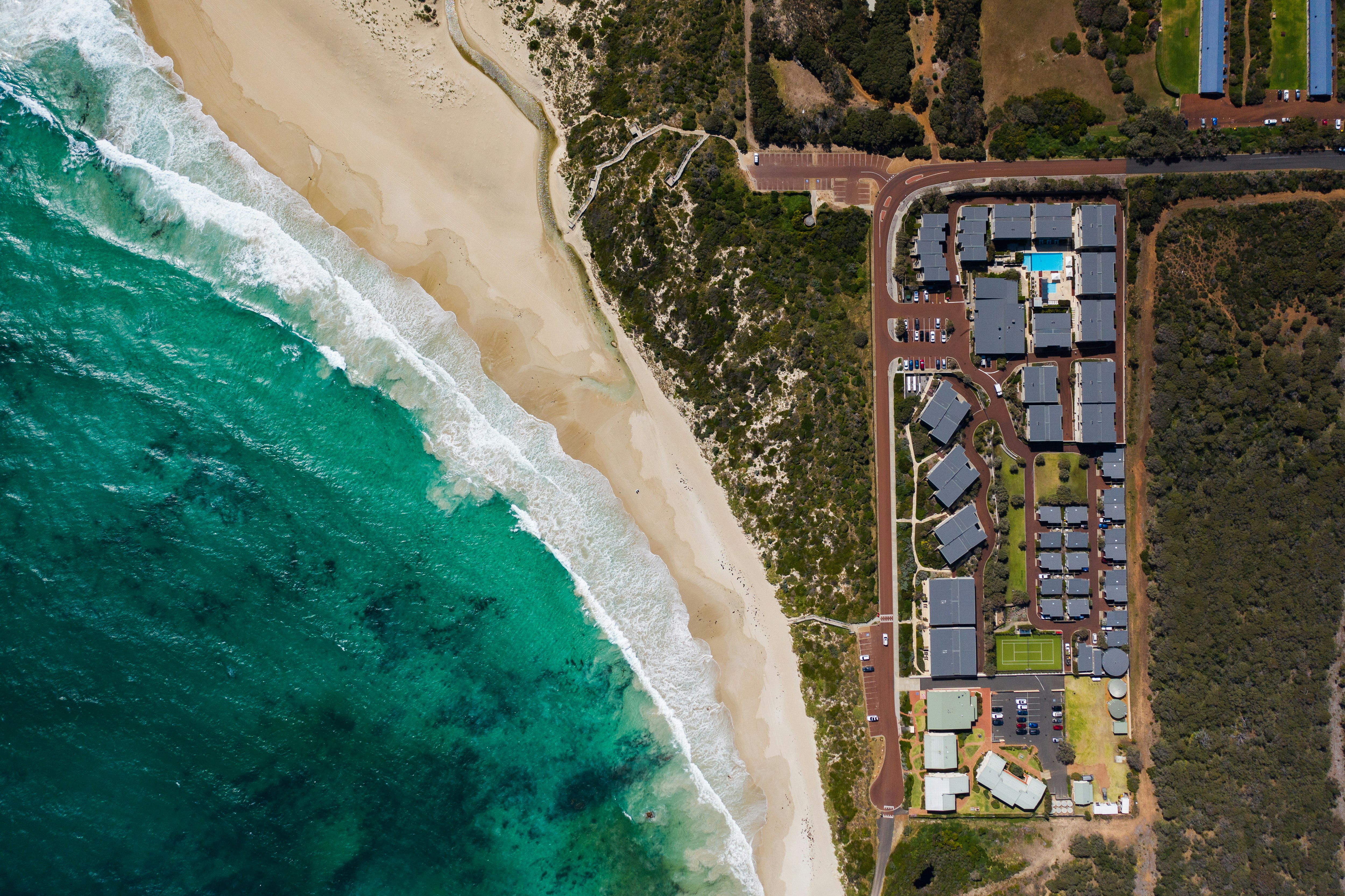 Smiths Beach Resort 76/85