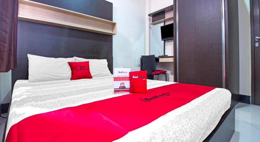 Reddoorz Plus Near Isola Upi 14/30
