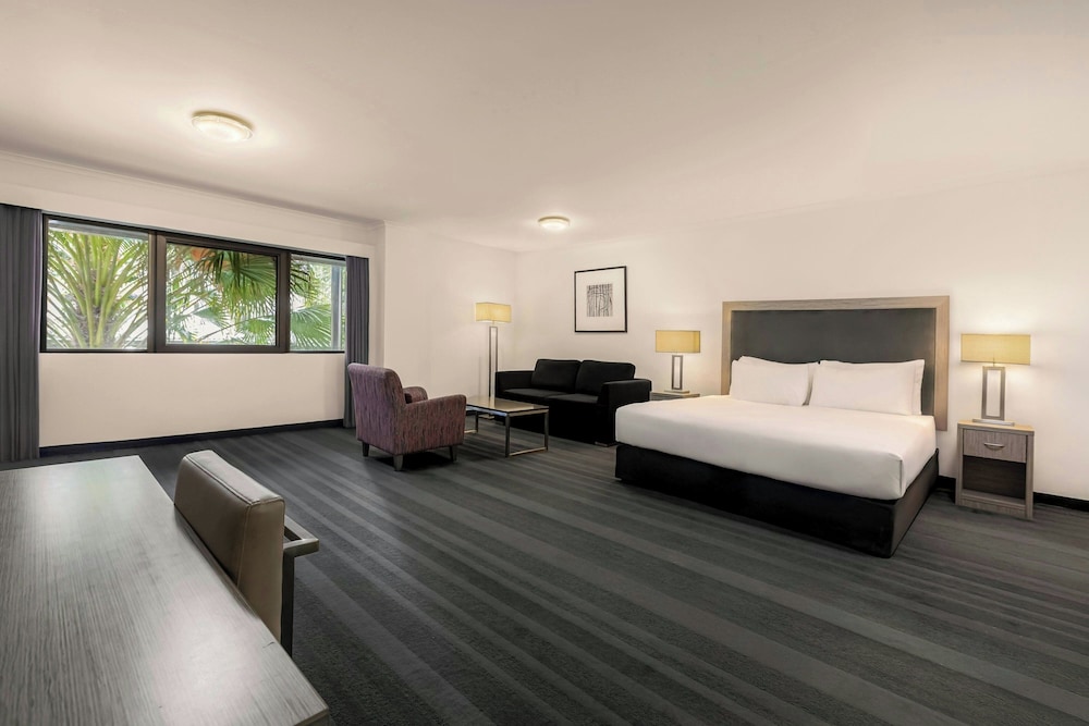 Deluxe, King Bed, Sofa