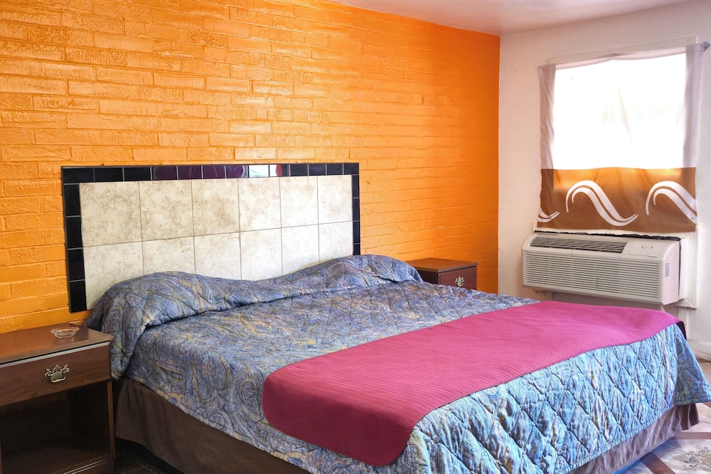 Way Side Inn by Hotel O Dallas near Fair Park Downtown 23/30
