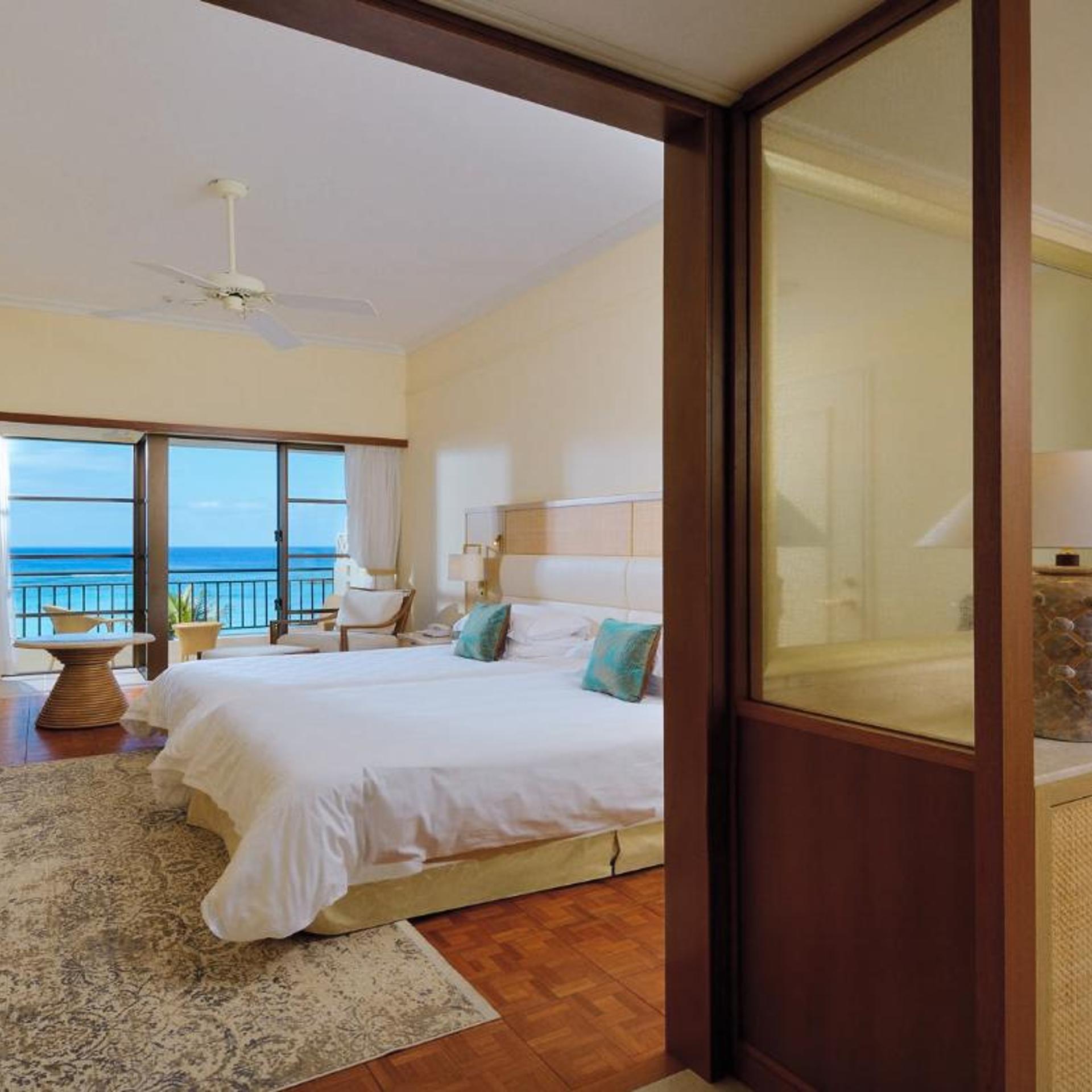 Elegant, Club, Ocean Front, Lounge Access