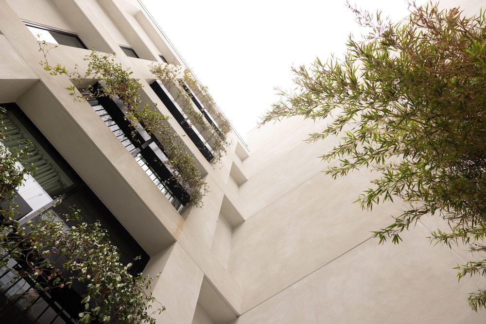 The Godfrey Hotel Hollywood 5/50