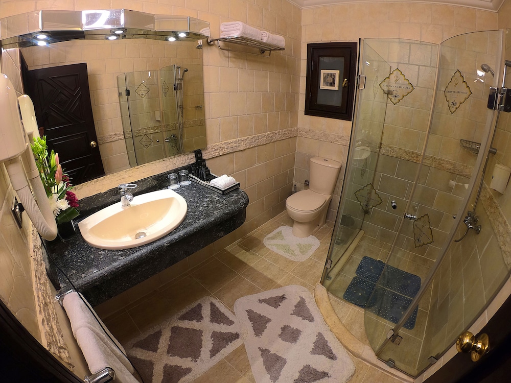 Oriental Rivoli Hotel Spa 73/74