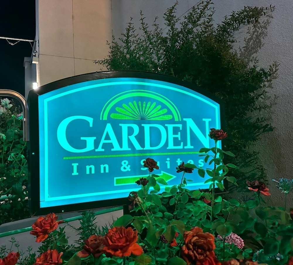 Garden Inn and Suites 4/48
