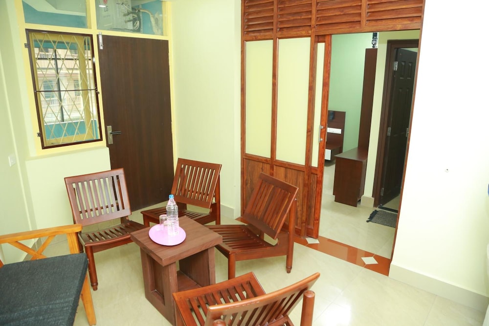 Hotel Brahmaputhra 29/33