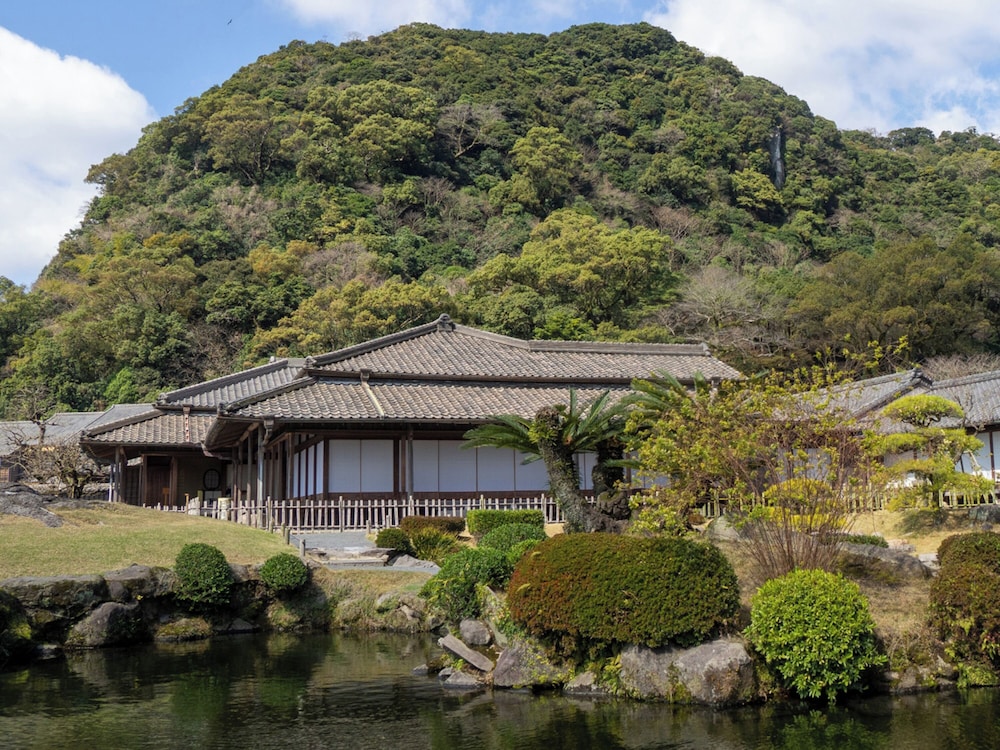 Toyoko Inn Kagoshima-chuo-eki Higashi-guchi 52/56
