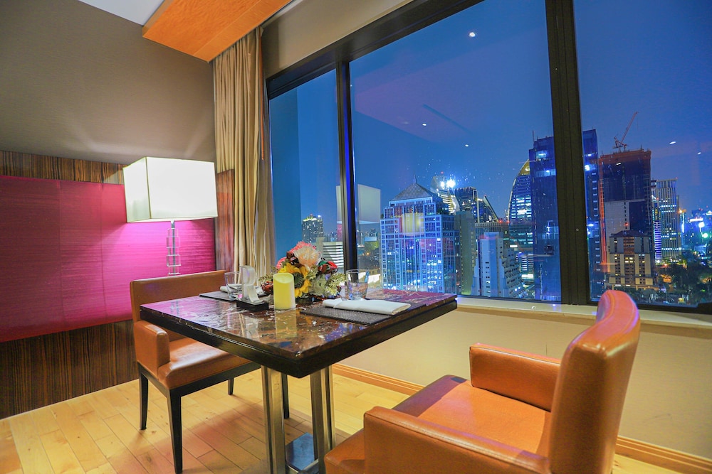 Renaissance Bangkok Ratchaprasong Hotel 46/52