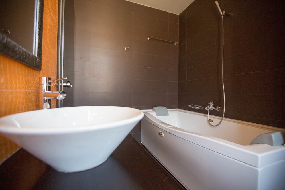 Aion Luxury Hotel 49/50