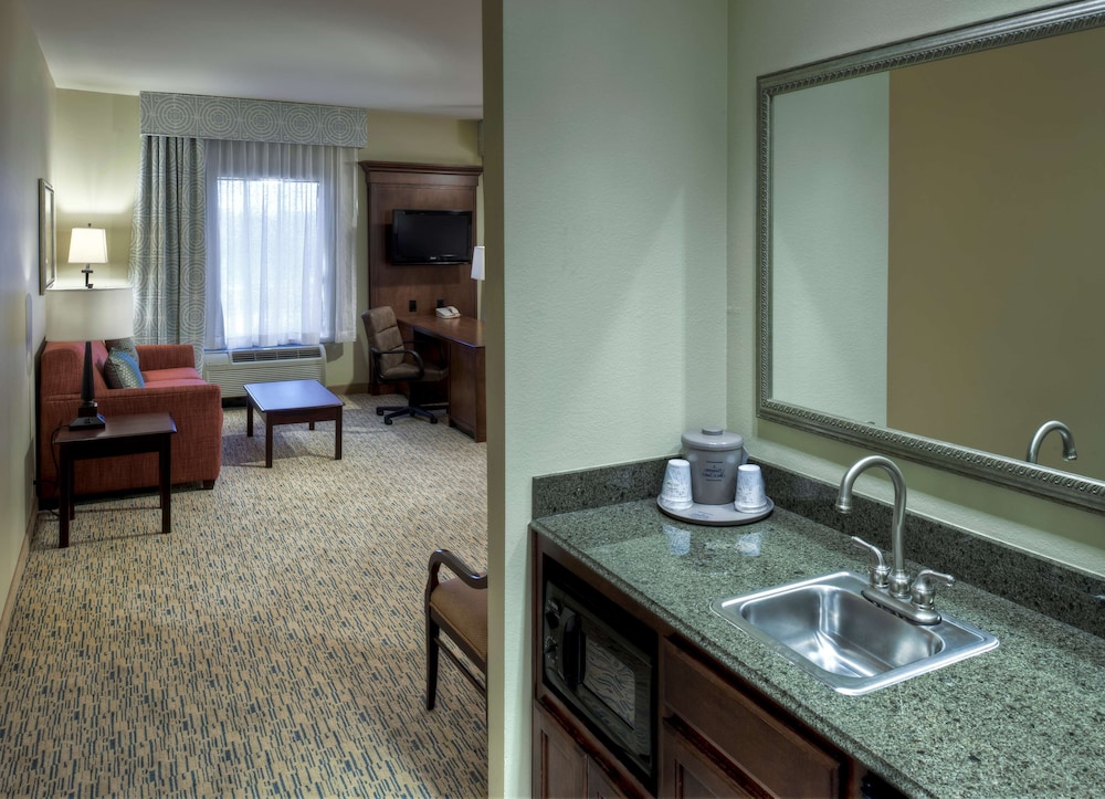 Hampton Inn And Suites Texarkana 20/32