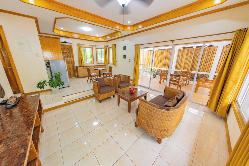 Palms Cove Resort 52/73