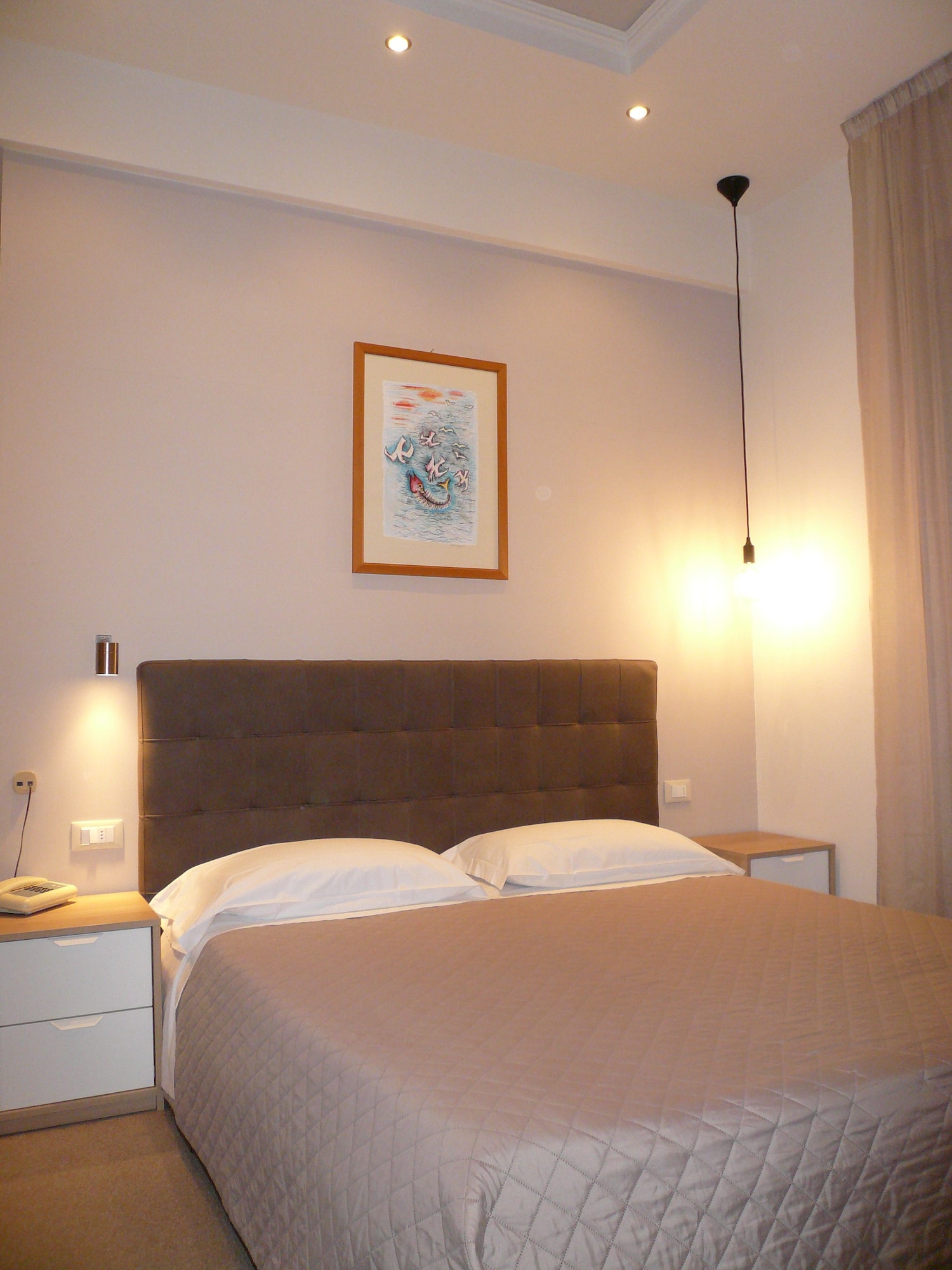FAMILY, DOUBLE BED