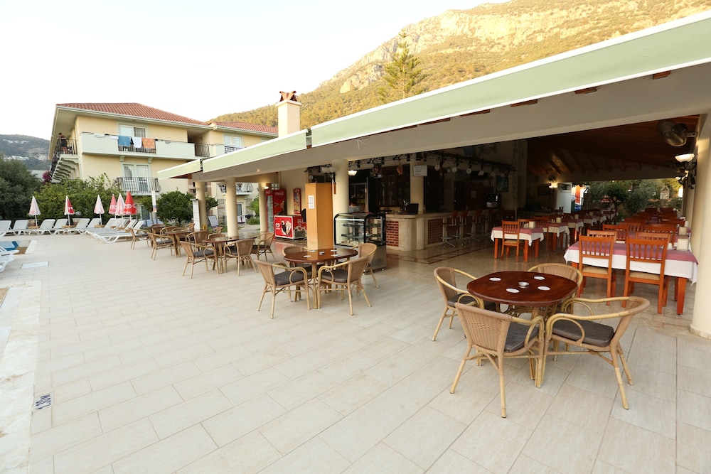 Mavruka Hotel 45/60