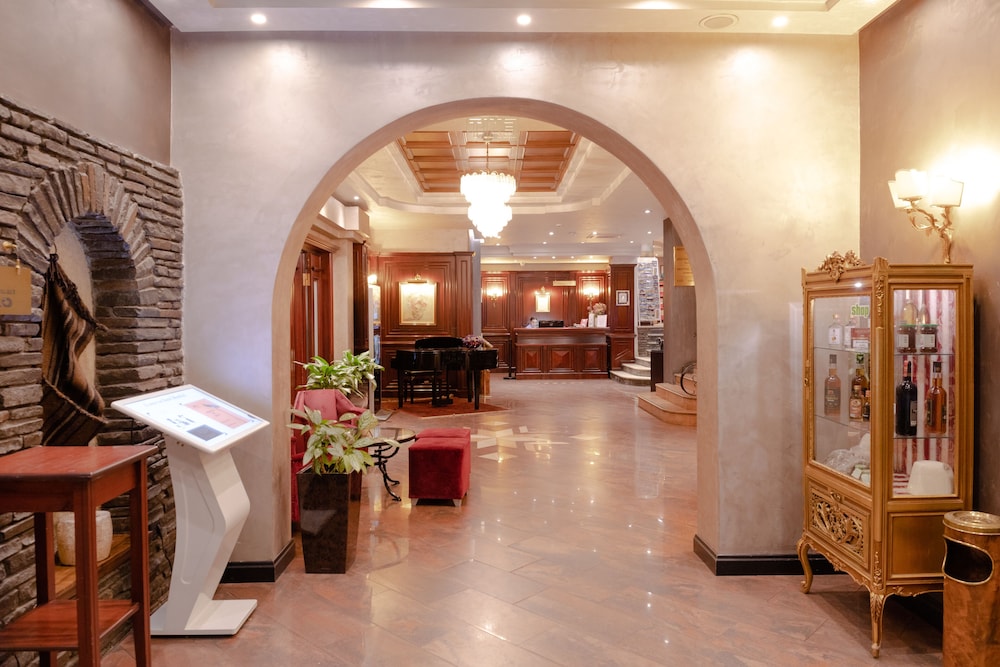 Mondial Hotel Tirana 47/70