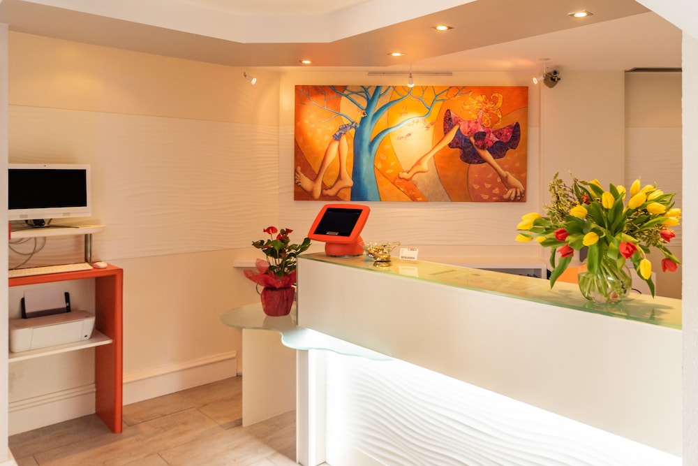 Mercure St Raphael Centre Plage 4/49