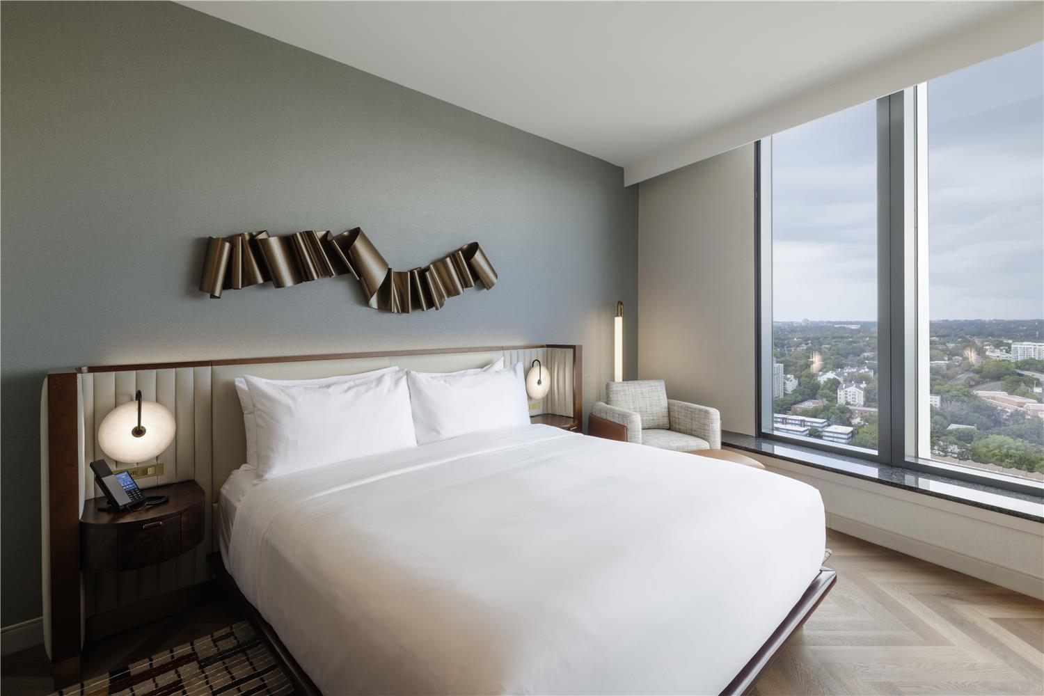 Hilton Arlington Rosslyn The Key 11/57