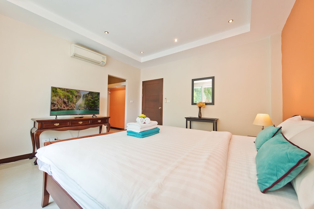 Tropicana Pool Villa 15/50
