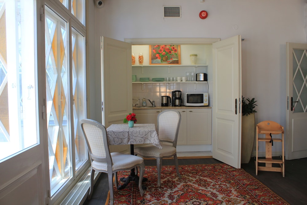 Taanilinna Hotel 26/36