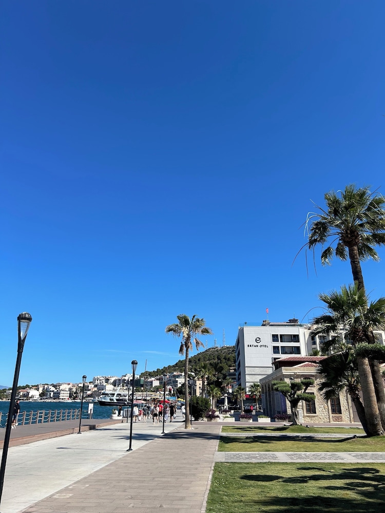 Ertan Hotel Cesme 58/63
