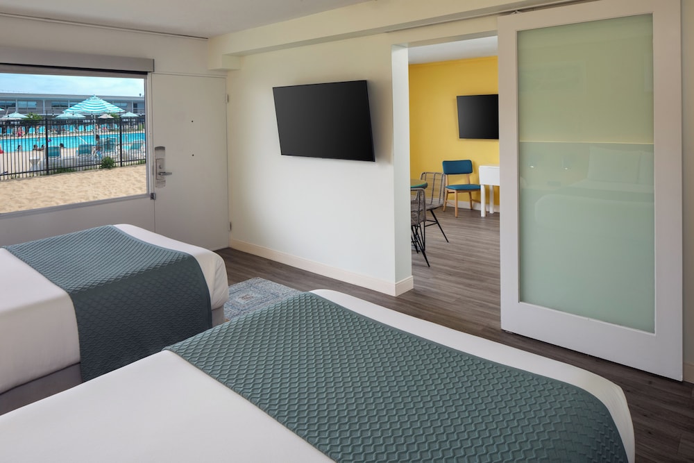 Harbor Hotel Provincetown 9/50