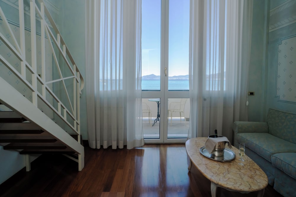 Suite Nettuno 42/60