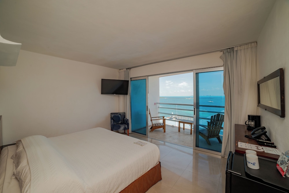 Deluxe, King Bed, Bay View