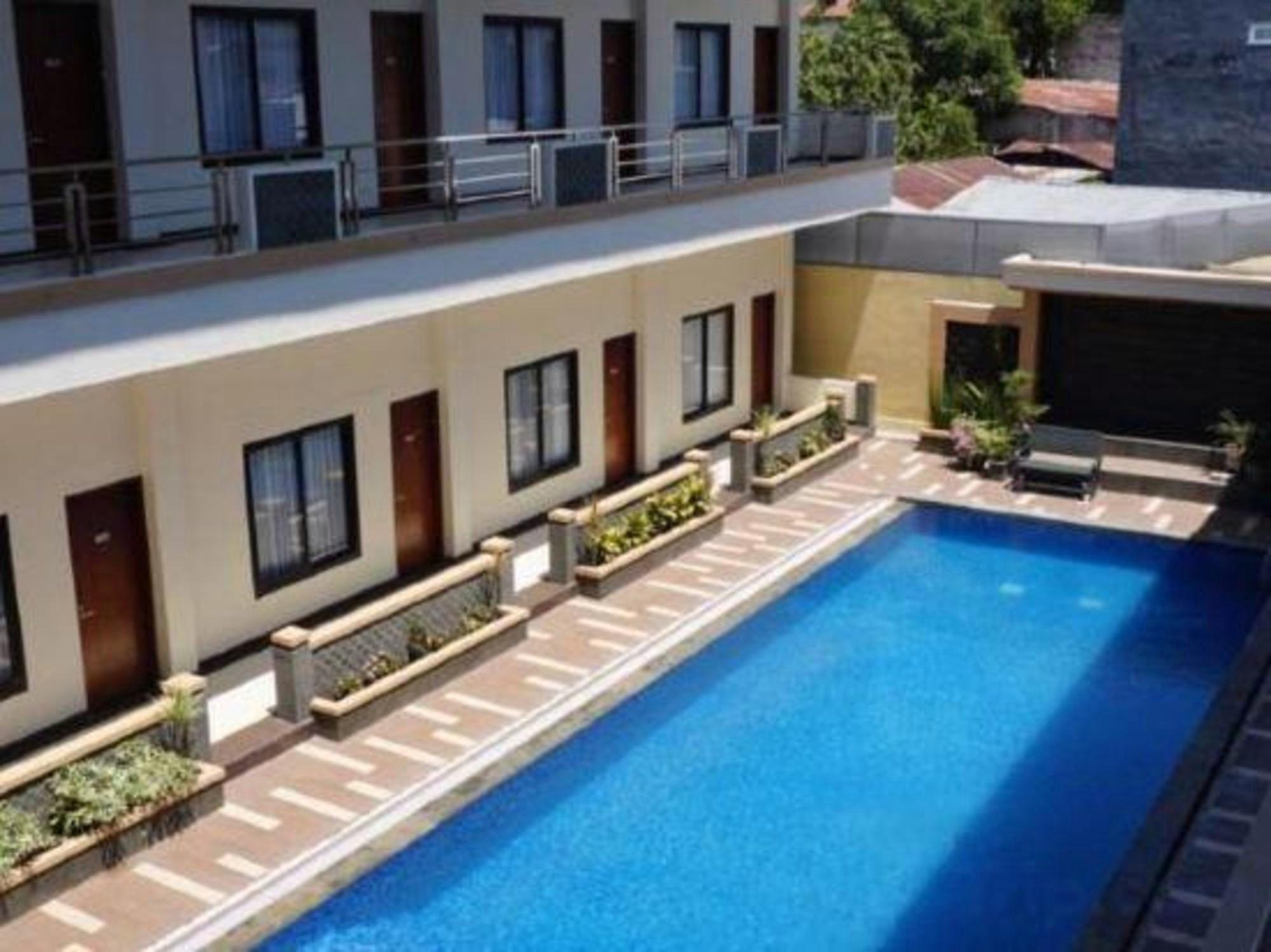 Go Hotel Maumere 38/41