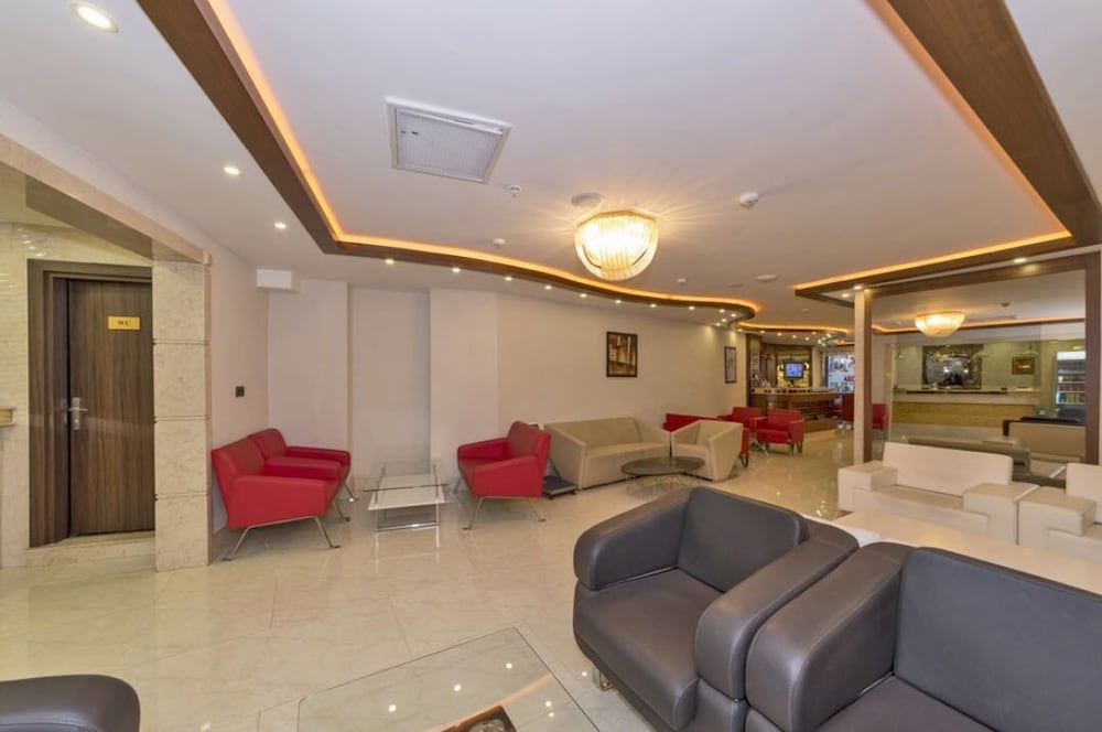 Marcello Hotel 44/65