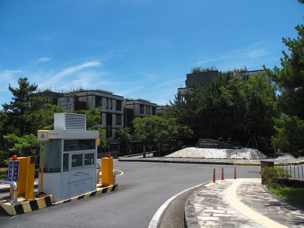 Jeju Healthcare Town Resort 34/50