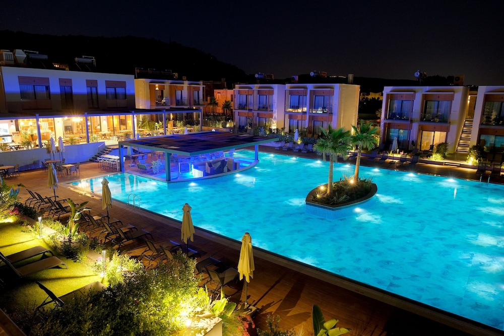 Celeste Bella Luxury Hotel and Spa 37/47
