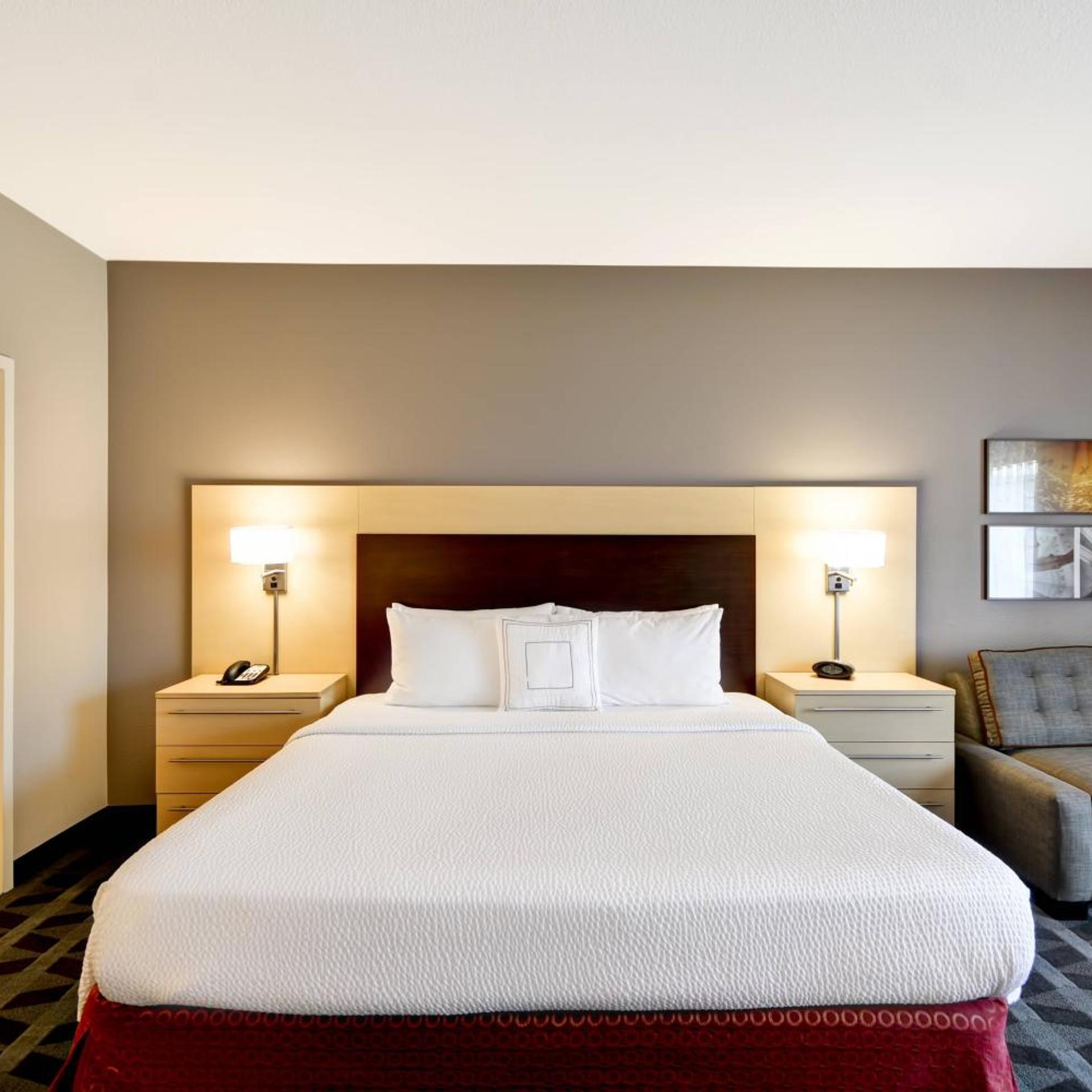 Studio, King Bed, Sofa