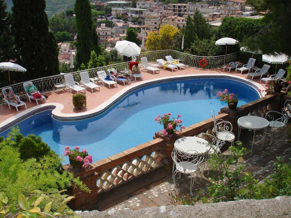 Mediterranee Hotel 61/63
