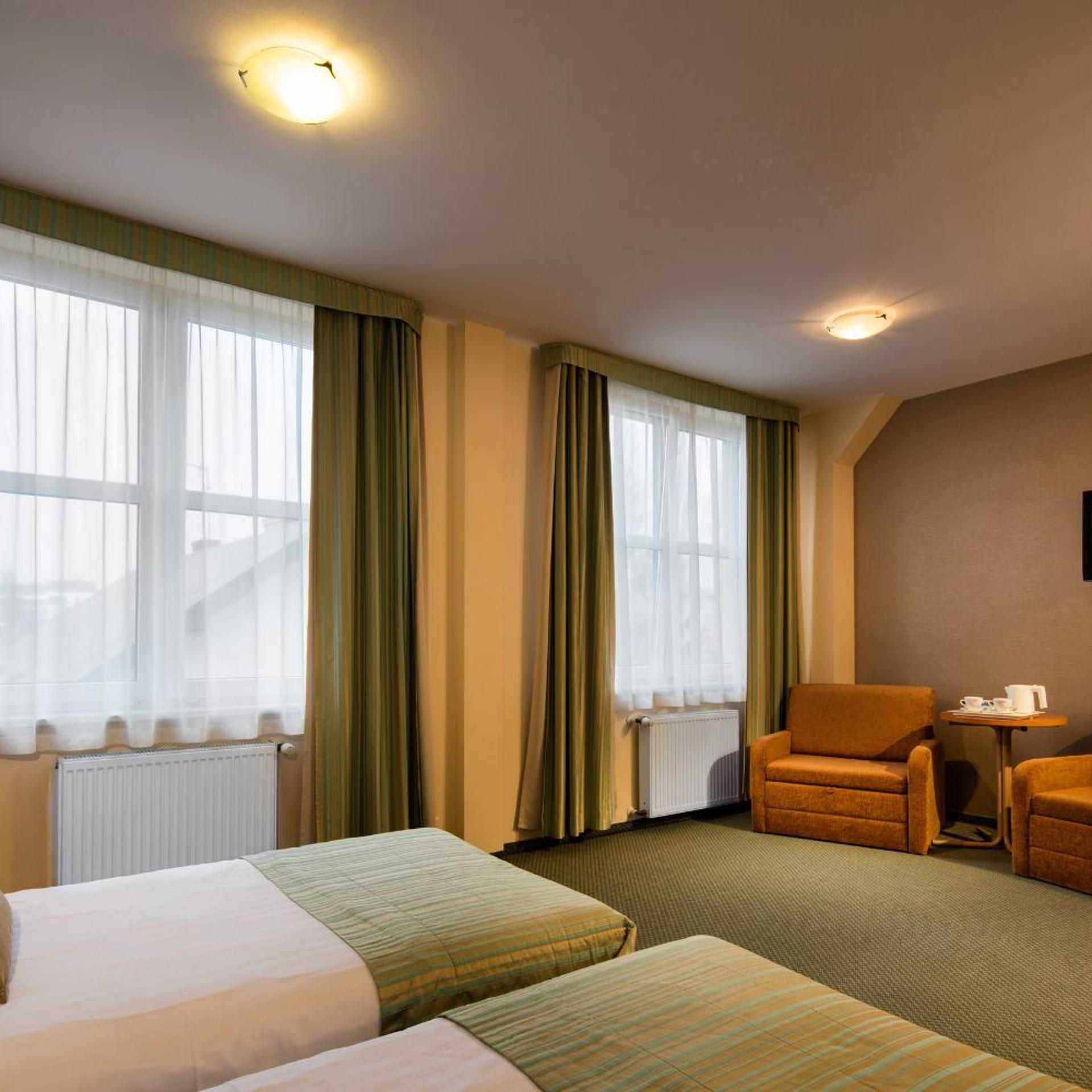 Superior, Twin Beds