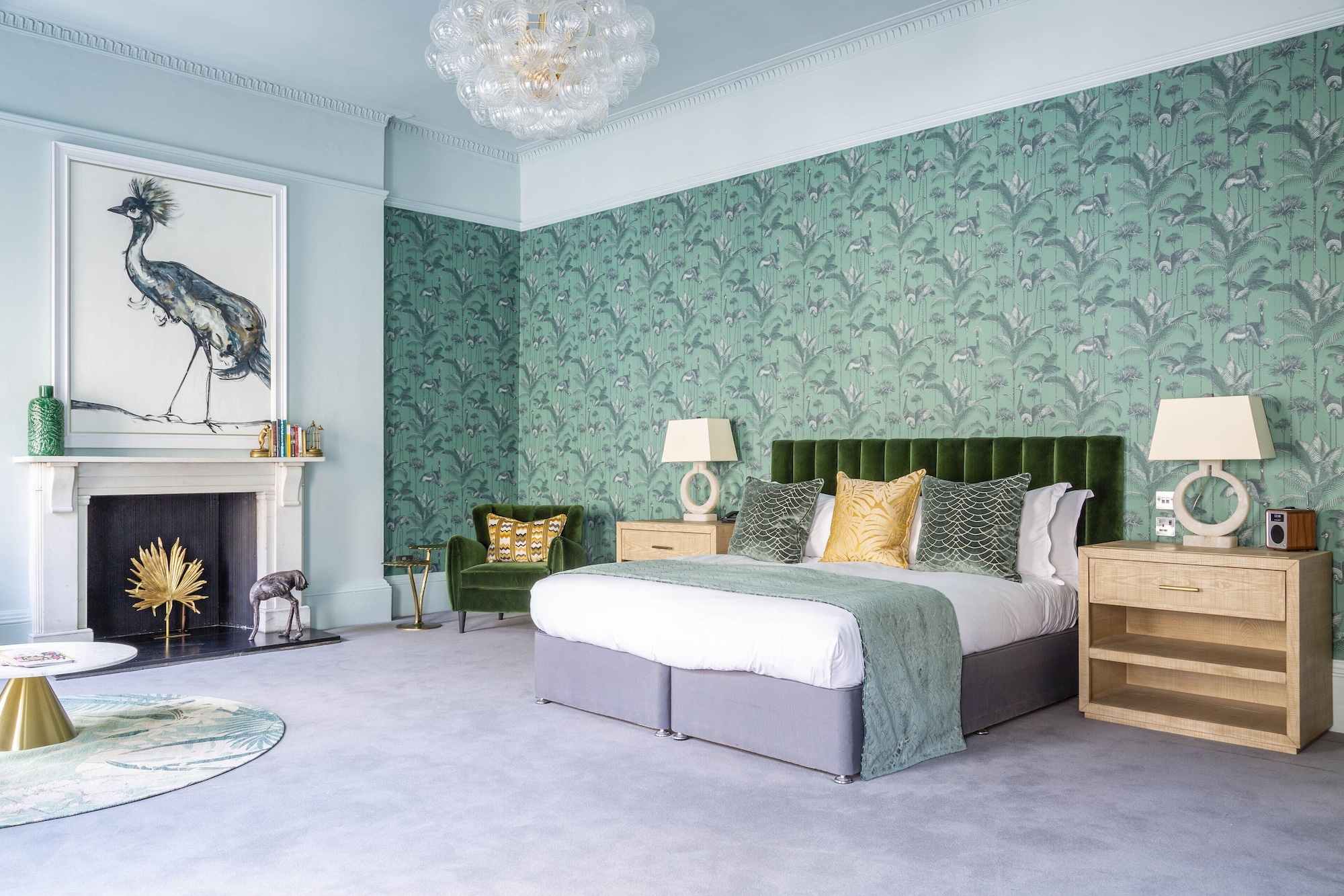 JUNIOR SUITE, QUEEN BED