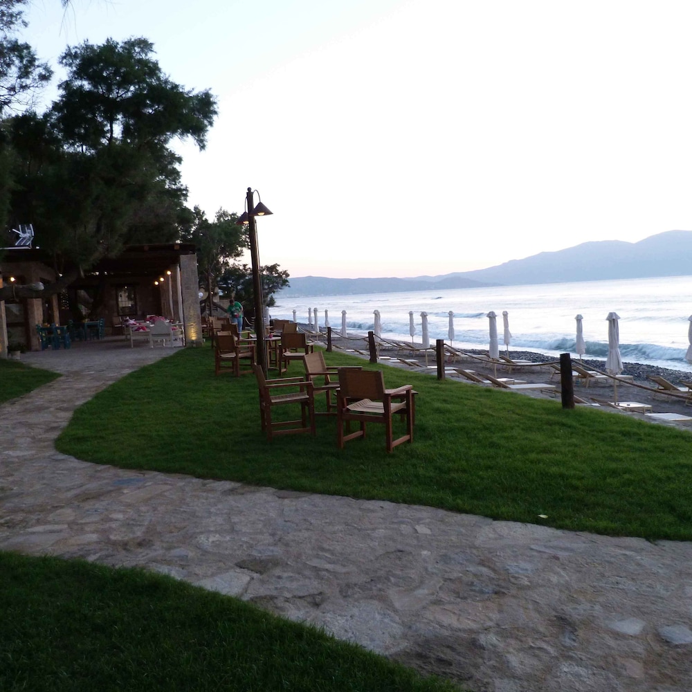 Azure Beach Seafront Villas 45/56