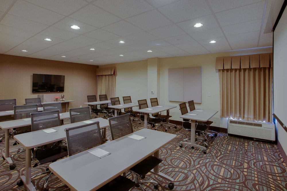 Hampton Inn Richmond West 43/46