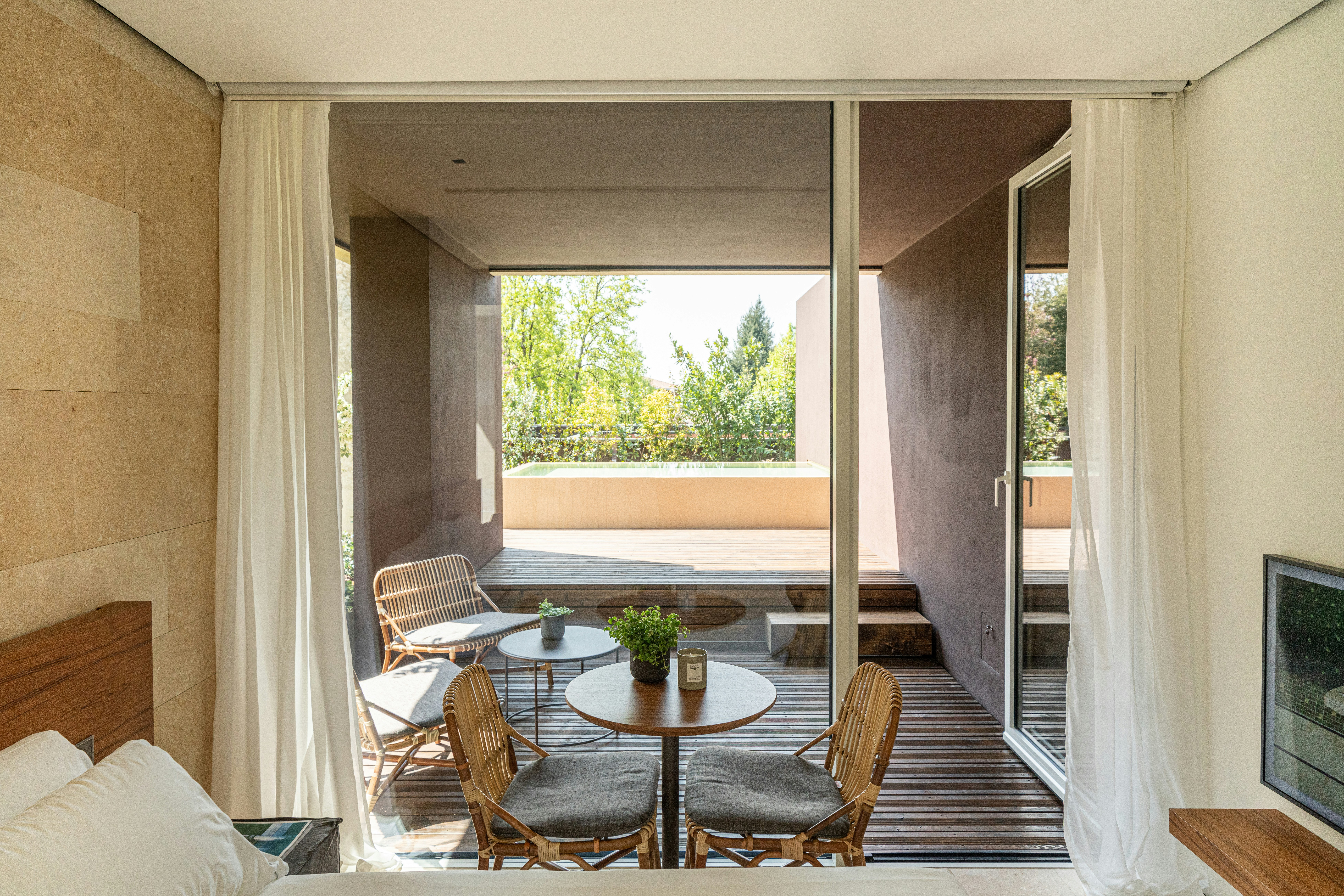 C-HOTEL AND SPA 16/25