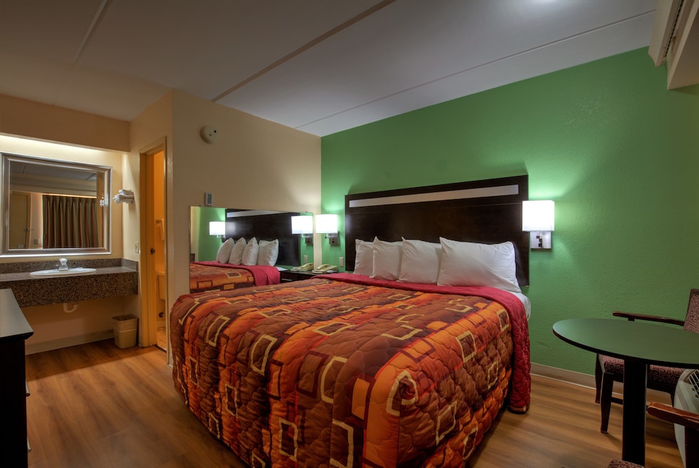 Americas Best Value Inn 15/27