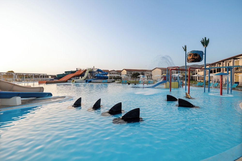 White Olive Marine Aquapark 49/69