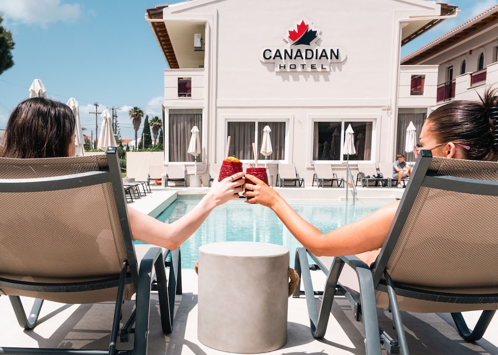 Canadian Hotel 71/82