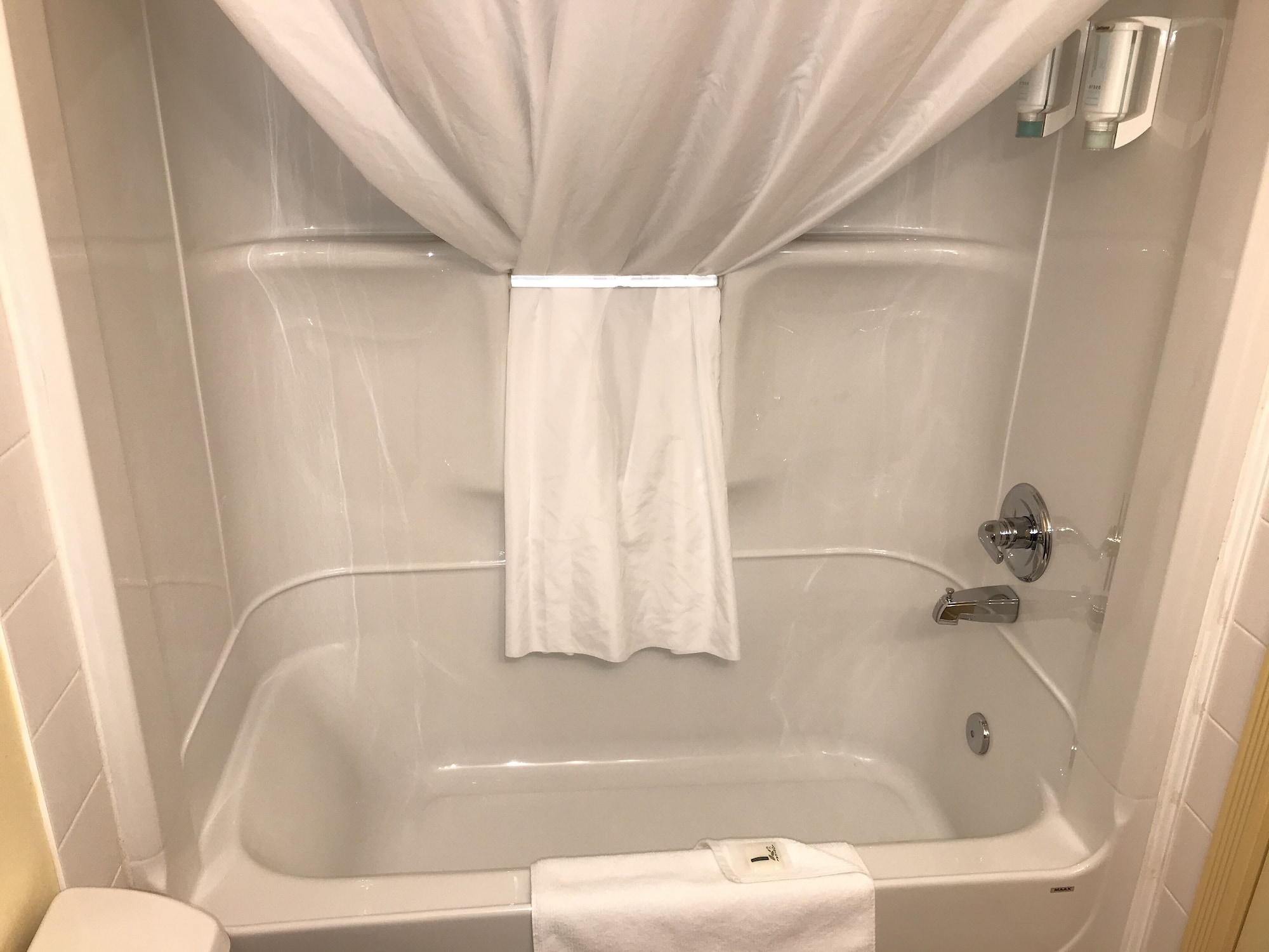 غرفة قياسية بسريرين كوين يُسمح فيها بالحيوانات الأليفة، Quality Inn & Suites Whitecourt 8/8