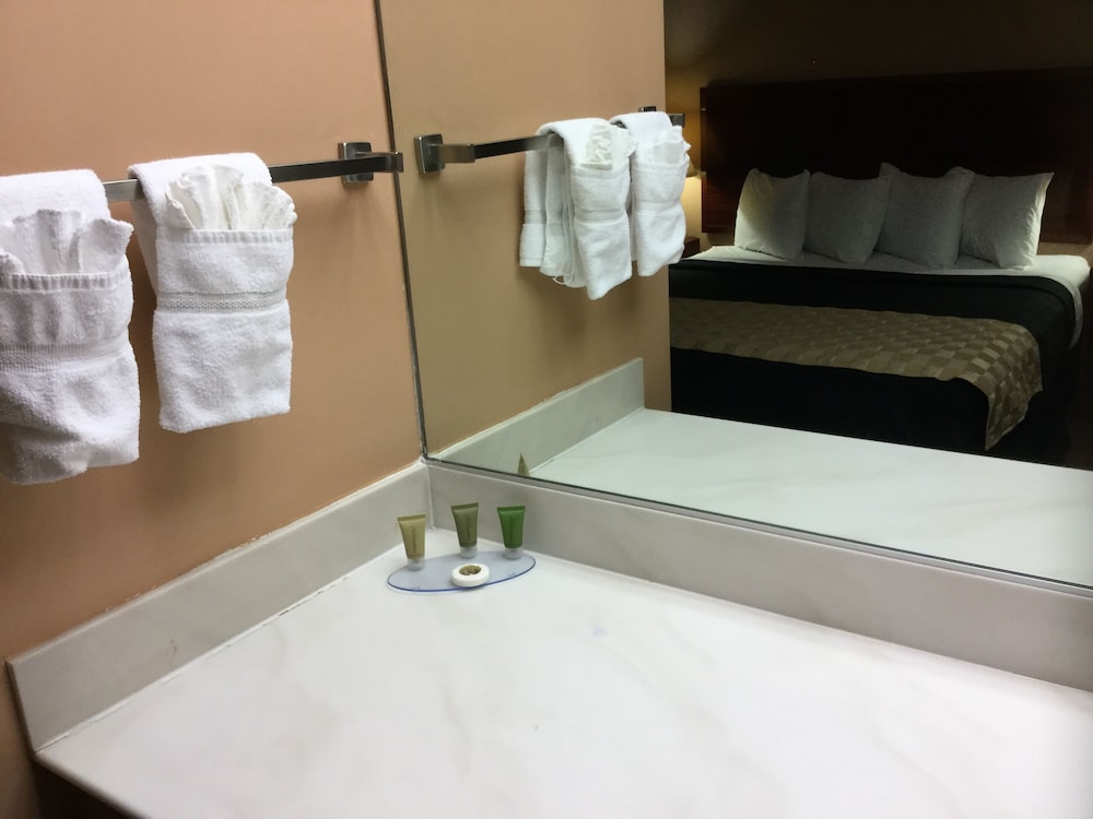 Motel6 Victorville, CA - Civic Center / Route 66 28/60