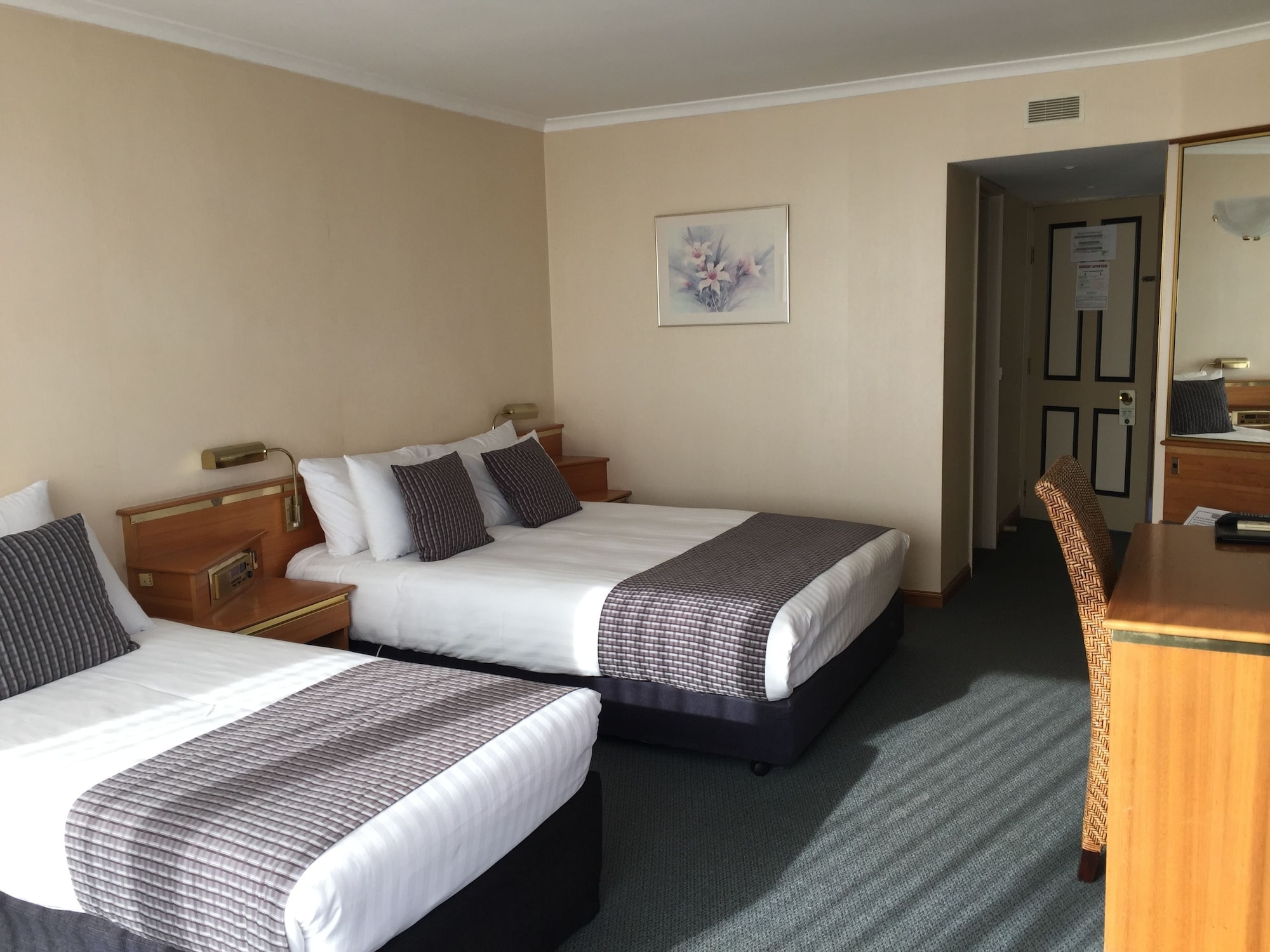 STANDARD, TWIN BEDS